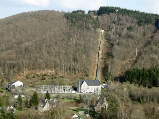 barrage-monceaux-1.jpg